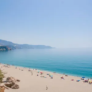 https://burriana-playa-ronda-nerja-canovas.1costadelsol.com
