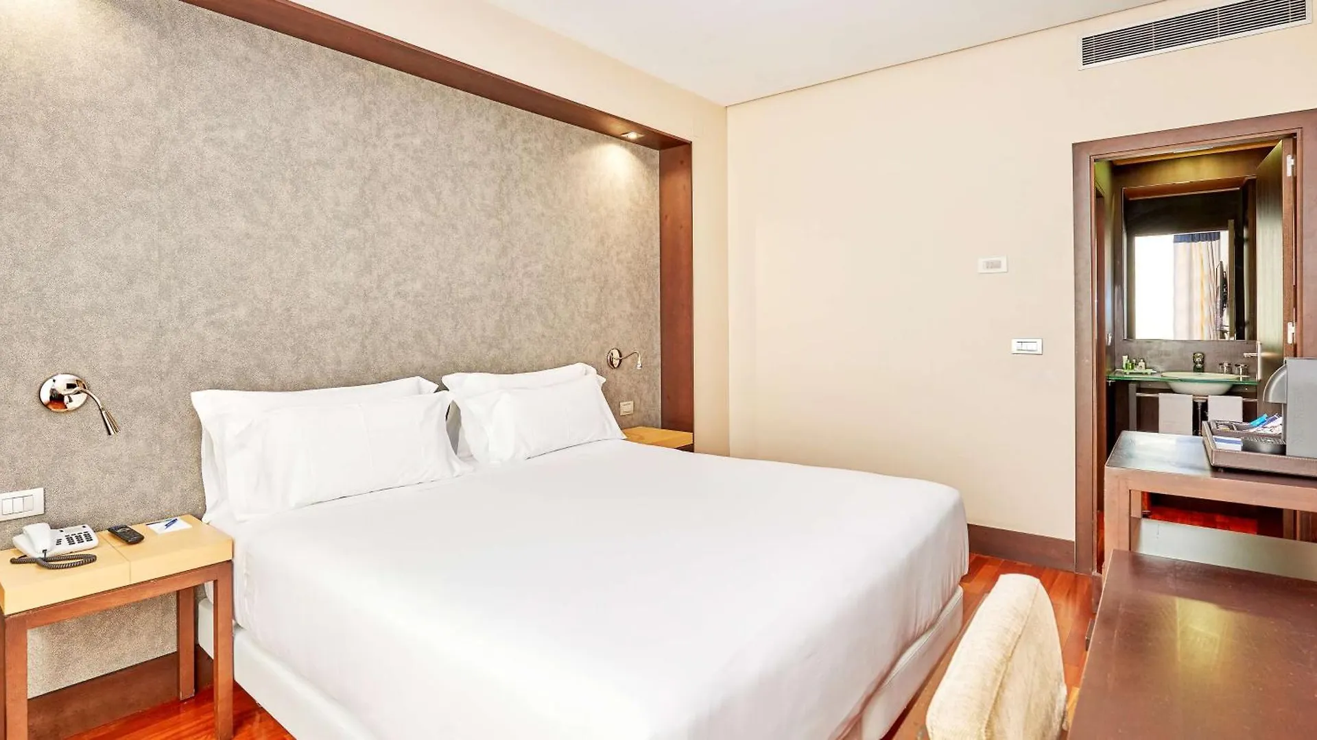 Hotel Nh Sevilla Plaza De Armas