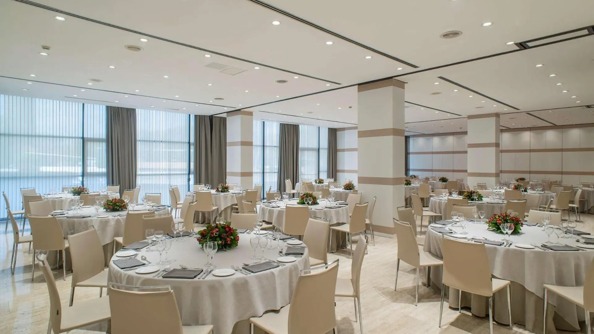 Otel Nh Sevilla Plaza De Armas