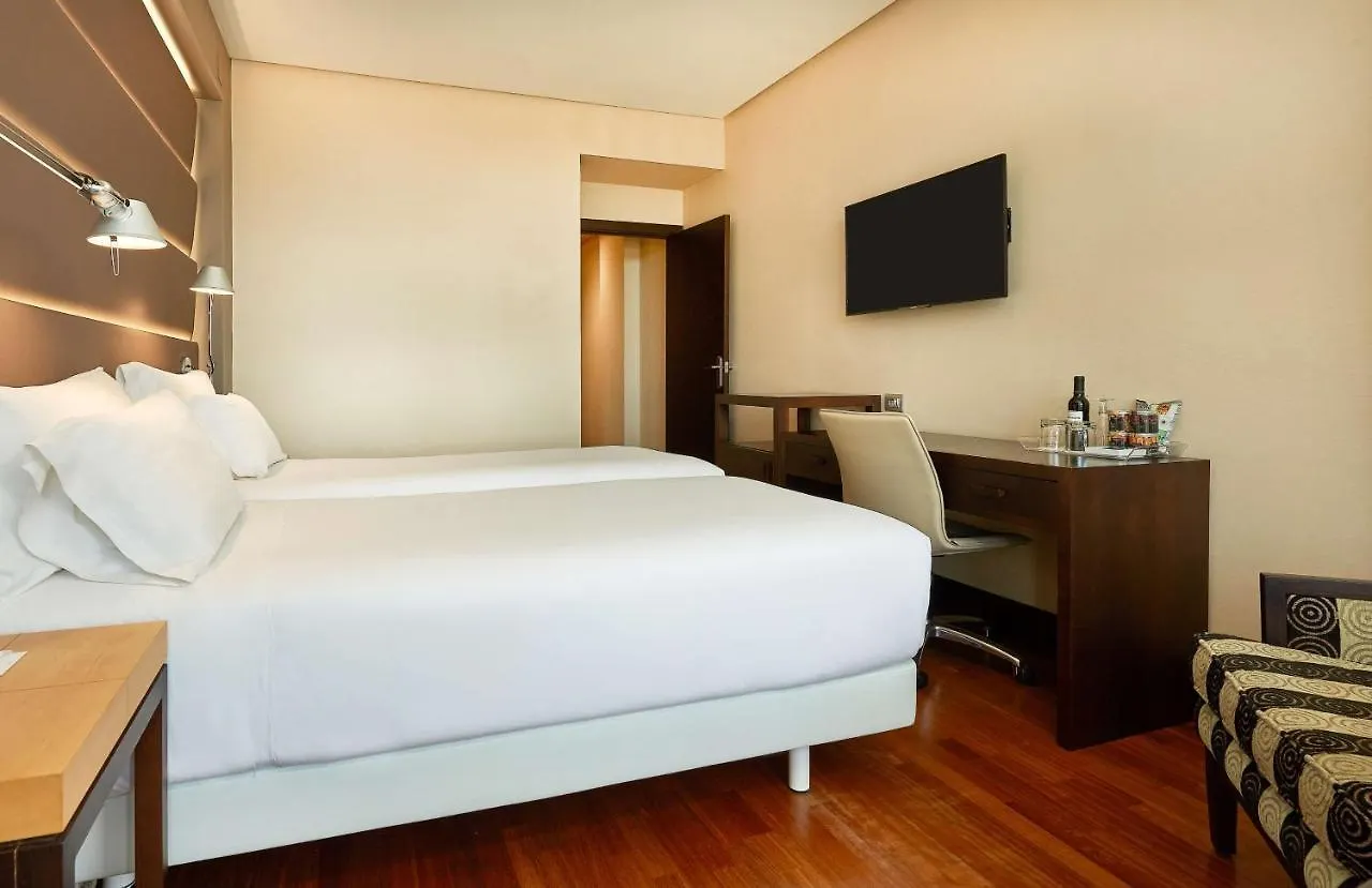 Nh Sevilla Plaza De Armas Hotel