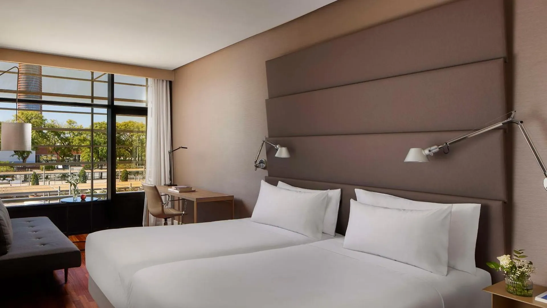 Hotel Nh Sevilla Plaza De Armas